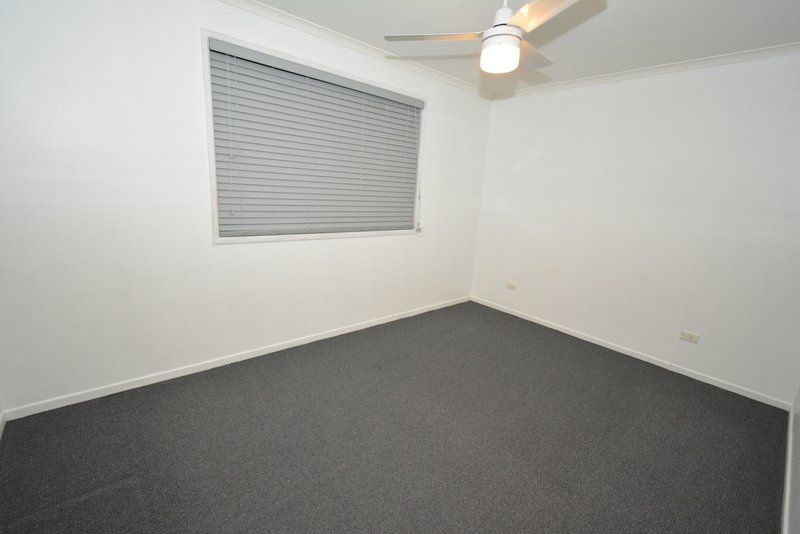 Photo - 7 Brian Court, Kallangur QLD 4503 - Image 8