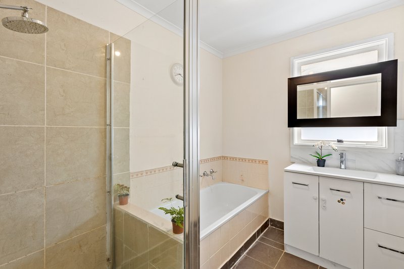 Photo - 7 Briar Rose Walk, Croydon South VIC 3136 - Image 5