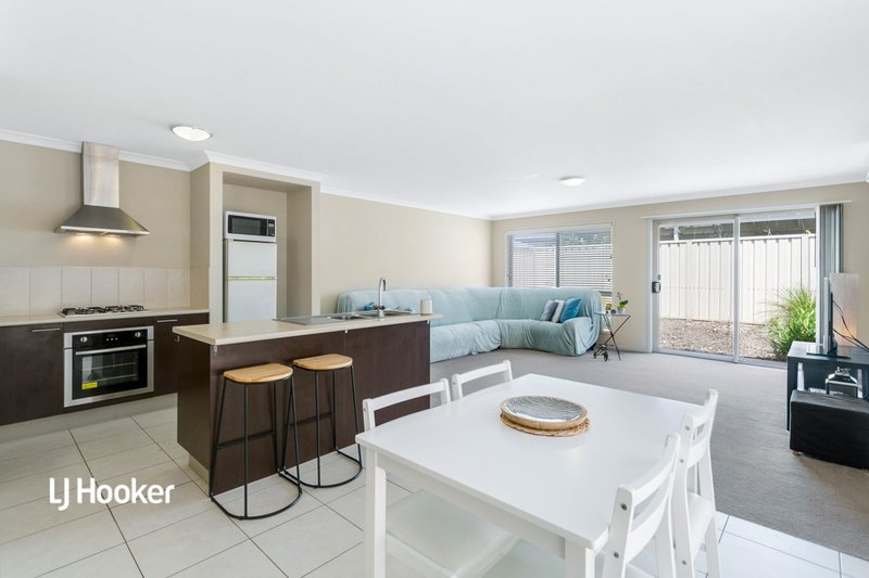 Photo - 7 Brighton Place, Aldinga Beach SA 5173 - Image 2