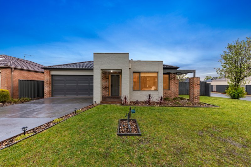 7 Britton Drive, Pakenham VIC 3810