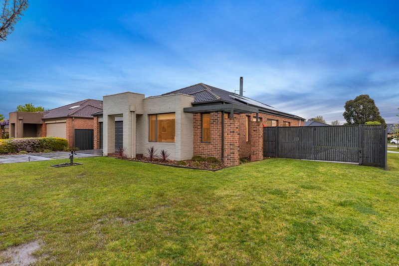 Photo - 7 Britton Drive, Pakenham VIC 3810 - Image 27