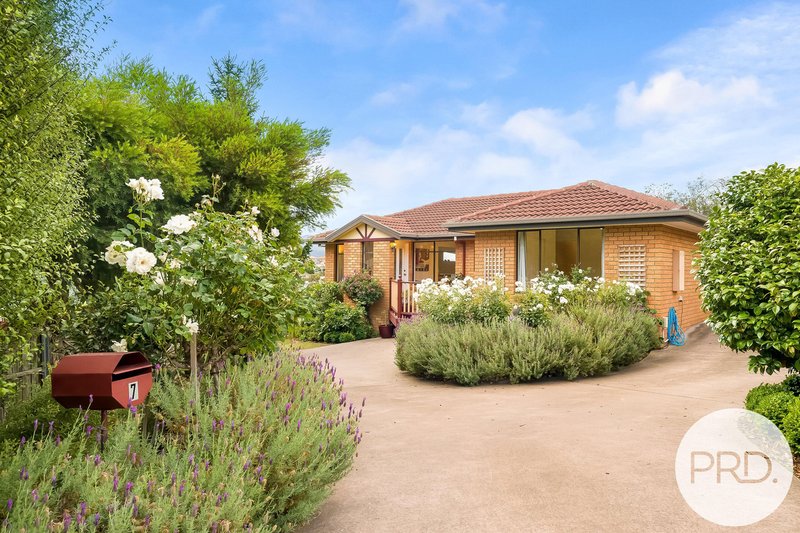 7 Broadby Drive, Lenah Valley TAS 7008