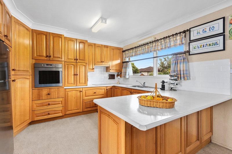 Photo - 7 Bruce Avenue, Mount Warrigal NSW 2528 - Image 4