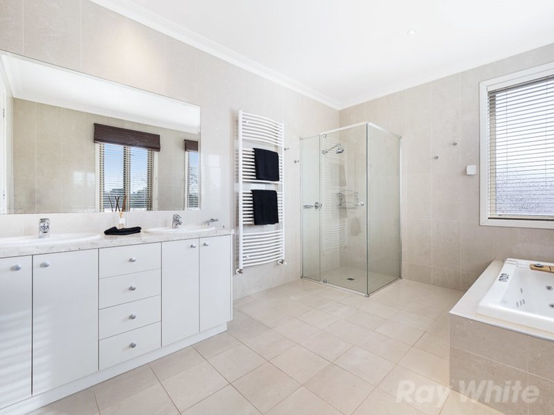 Photo - 7 Bruce Street, Mount Waverley VIC 3149 - Image 11