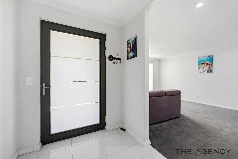 Photo - 7 Brundall Street, Aveley WA 6069 - Image 3
