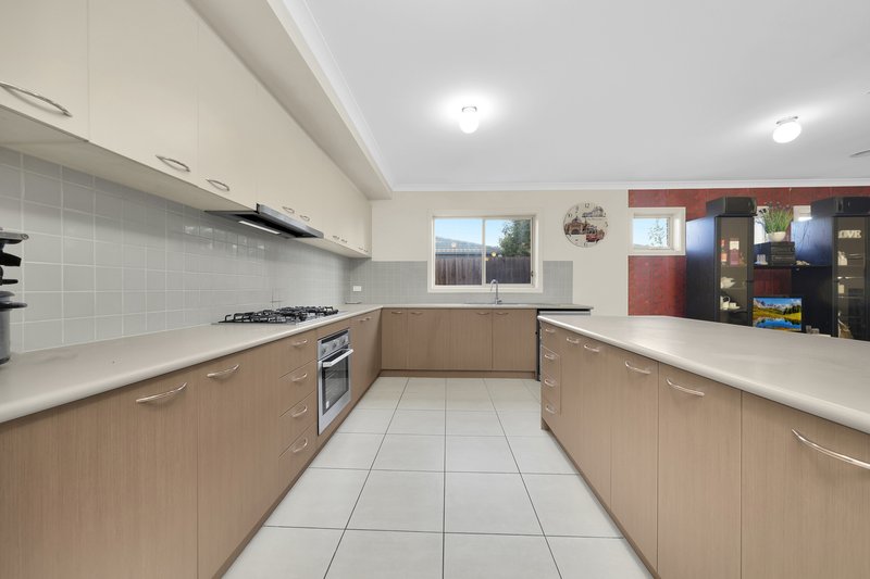 Photo - 7 Brunswick Drive, Epping VIC 3076 - Image 3