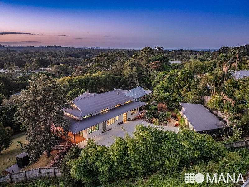 Photo - 7 Bulgoon Crescent, Ocean Shores NSW 2483 - Image 1