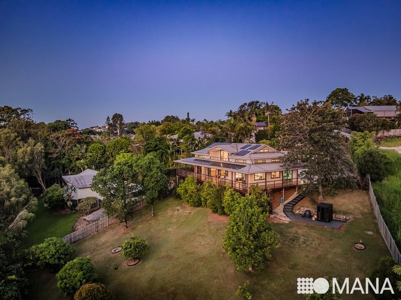 Photo - 7 Bulgoon Crescent, Ocean Shores NSW 2483 - Image 4