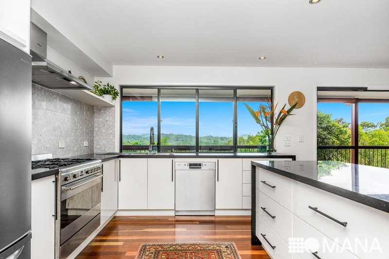 Photo - 7 Bulgoon Crescent, Ocean Shores NSW 2483 - Image 7
