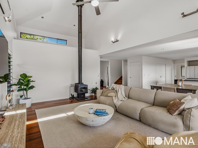 Photo - 7 Bulgoon Crescent, Ocean Shores NSW 2483 - Image 18