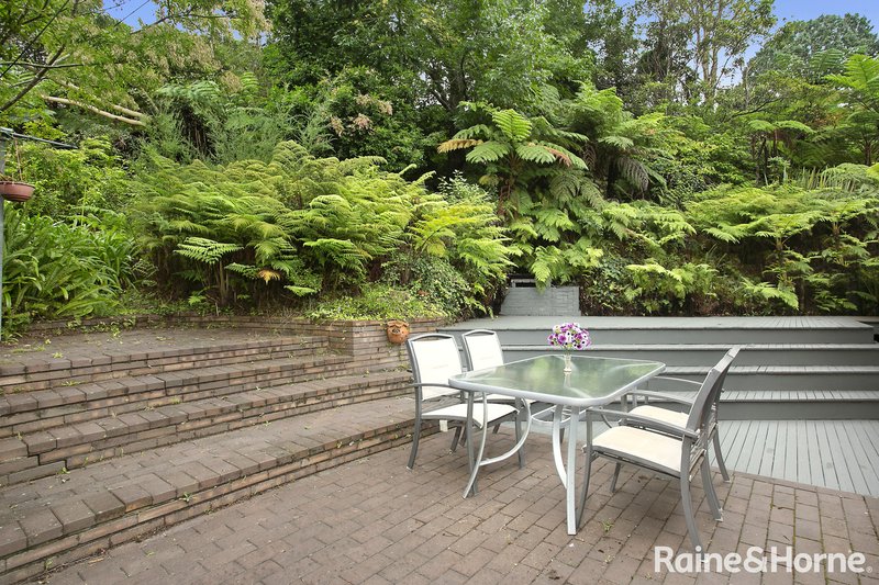 Photo - 7 Bundanoon Place, Hornsby Heights NSW 2077 - Image 7