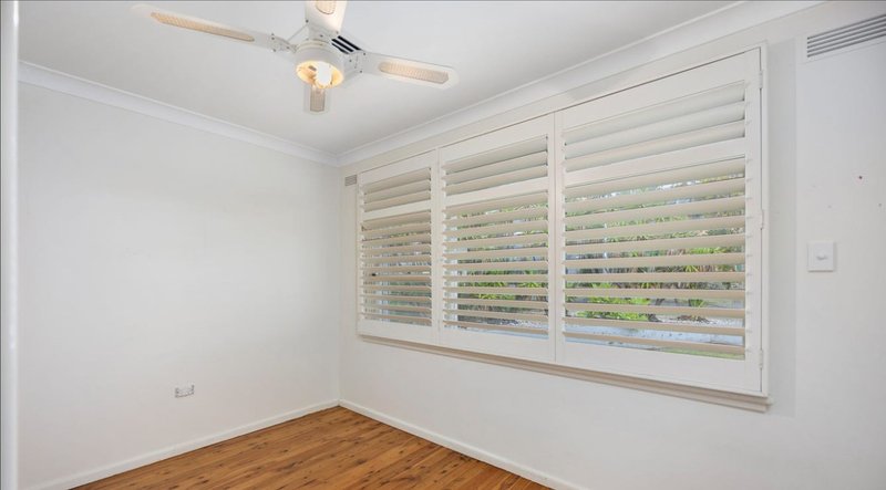 Photo - 7 Burbank Avenue, East Hills NSW 2213 - Image 4