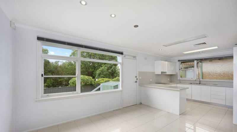 Photo - 7 Burbank Avenue, East Hills NSW 2213 - Image 7