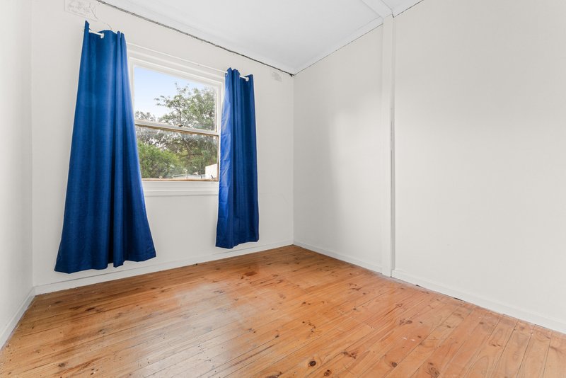 Photo - 7 Burdell Street, Elizabeth Downs SA 5113 - Image 4
