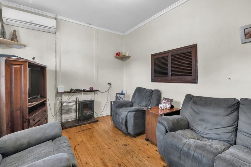 Photo - 7 Burdell Street, Elizabeth Downs SA 5113 - Image 4