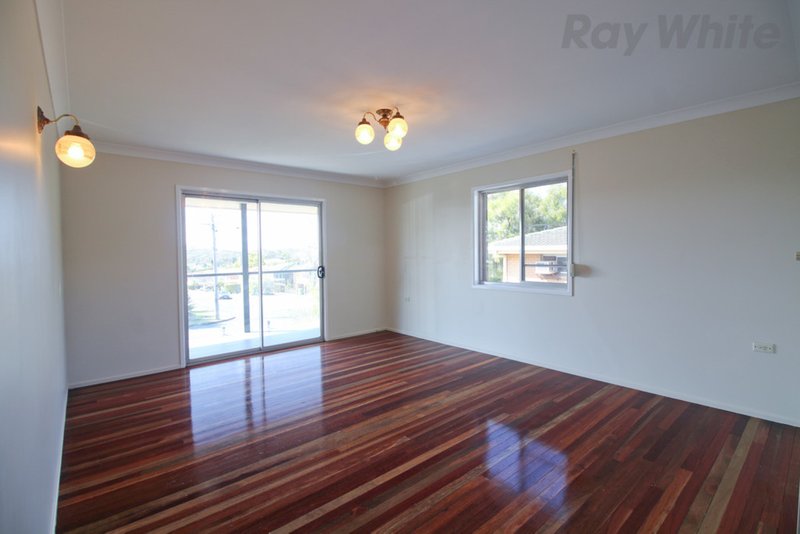 Photo - 7 Burgess Street, Raceview QLD 4305 - Image 4