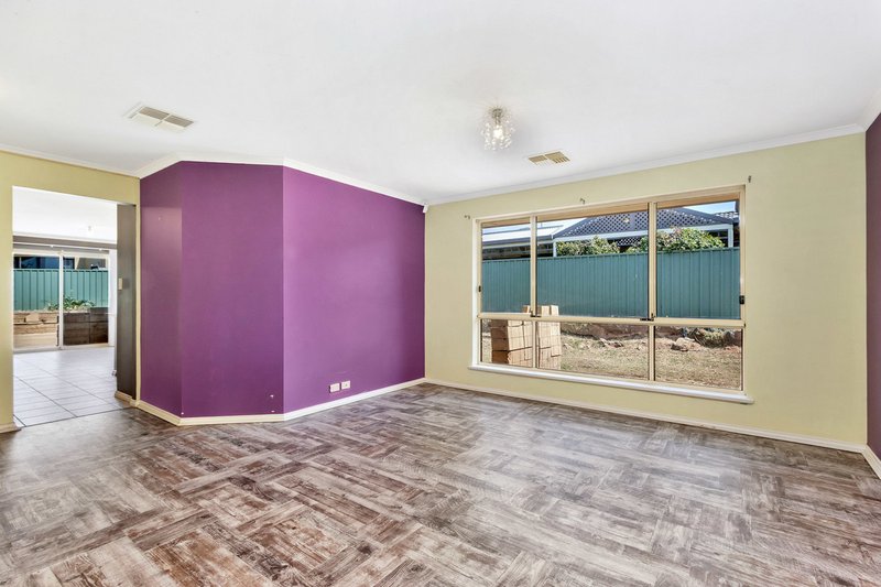 Photo - 7 Burke Parade, Hewett SA 5118 - Image 3