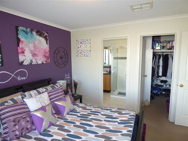 Photo - 7 Burnlea Drive, Horsham VIC 3400 - Image 6