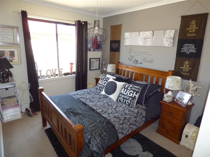 Photo - 7 Burnlea Drive, Horsham VIC 3400 - Image 11