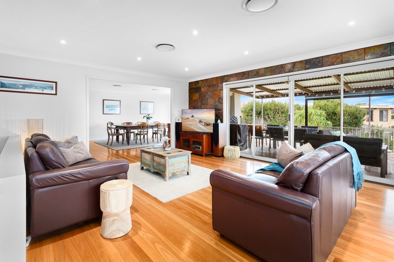 Photo - 7 Burrows Avenue, Kanahooka NSW 2530 - Image 13