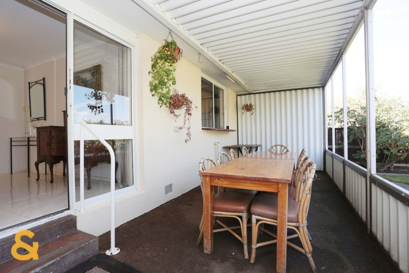 Photo - 7 Bushfield Crescent, Coolaroo VIC 3048 - Image 9