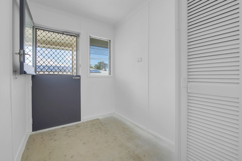 Photo - 7 Busteed Street, West Gladstone QLD 4680 - Image 27