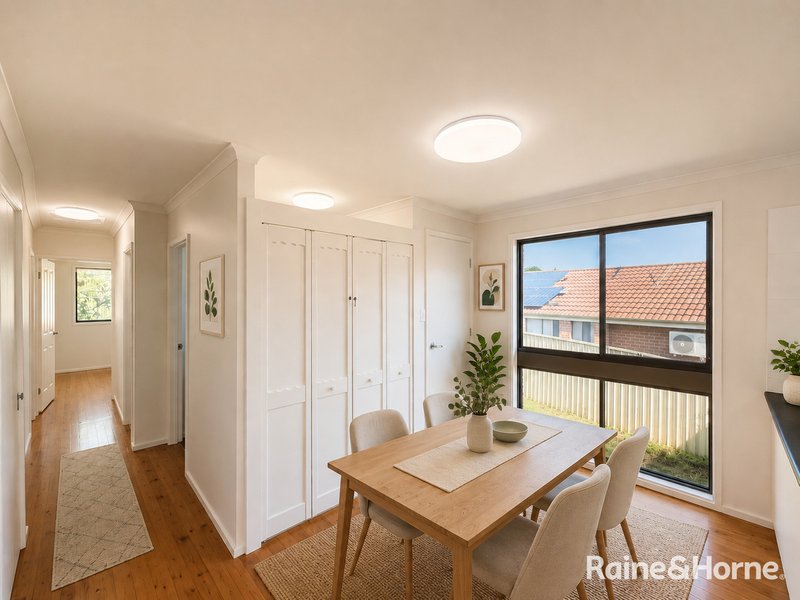 Photo - 7 Buttercup Street, Macquarie Fields NSW 2564 - Image 3