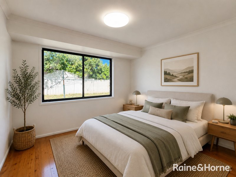 Photo - 7 Buttercup Street, Macquarie Fields NSW 2564 - Image 7