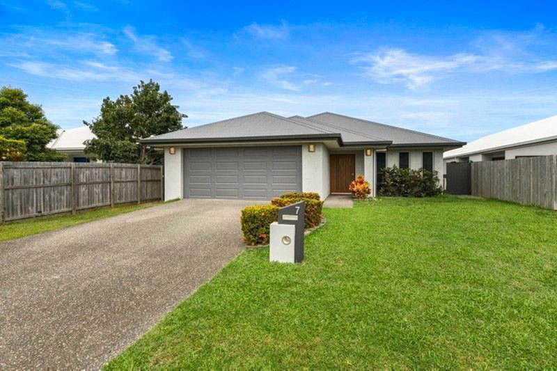 Photo - 7 Byerstown Link, Trinity Park QLD 4879 - Image 1