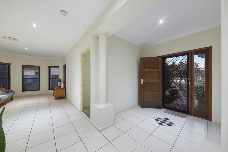 Photo - 7 Cadell Crescent, Rothwell QLD 4022 - Image 4