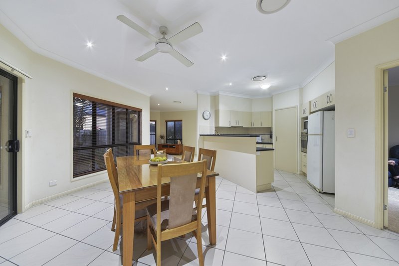 Photo - 7 Cadell Crescent, Rothwell QLD 4022 - Image 10