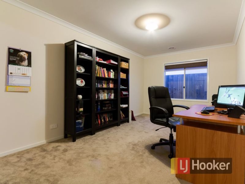 Photo - 7 Caitlin Drive, Pakenham VIC 3810 - Image 10