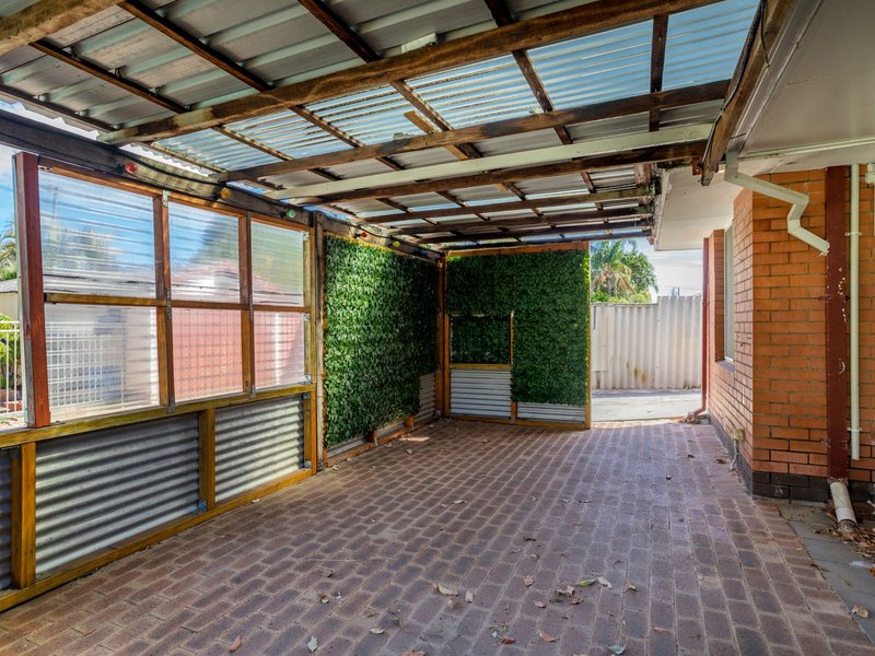 Photo - 7 Caldecott Street, Thornlie WA 6108 - Image 20