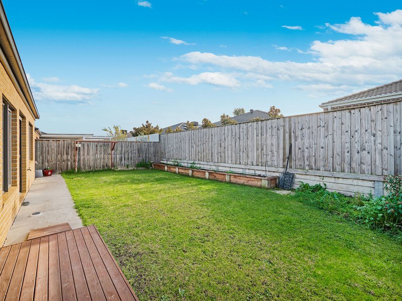 Photo - 7 Callistemon Street, Officer VIC 3809 - Image 18