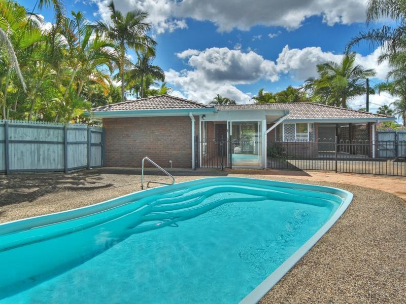 Photo - 7 Calluna Court, Regents Park QLD 4118 - Image 2