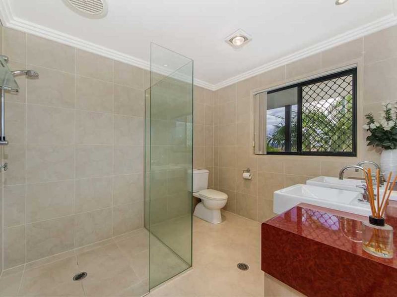 Photo - 7 Calmwater Crescent, Helensvale QLD 4212 - Image 16