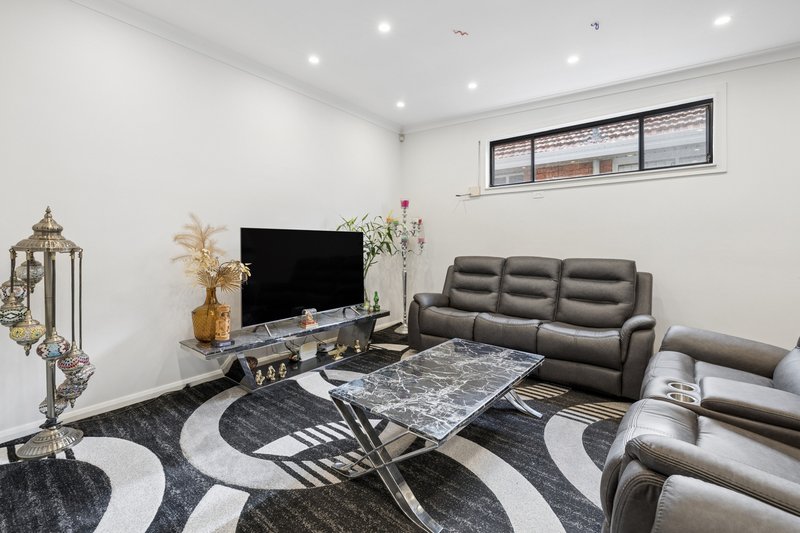 Photo - 7 Campbell Hill Road, Guildford NSW 2161 - Image 4