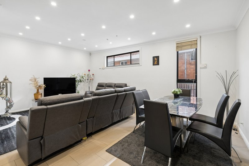 Photo - 7 Campbell Hill Road, Guildford NSW 2161 - Image 5