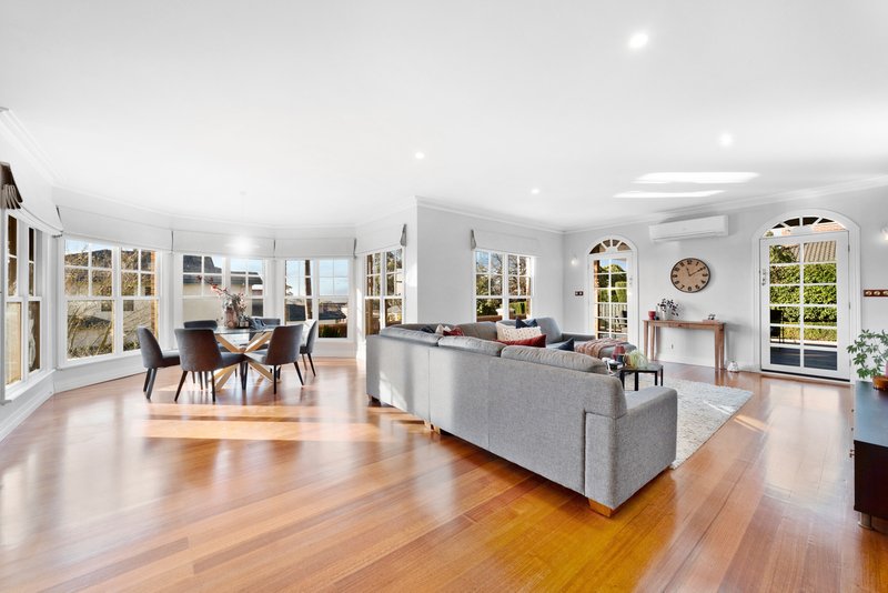 Photo - 7 Camphor Close, Lysterfield VIC 3156 - Image 4