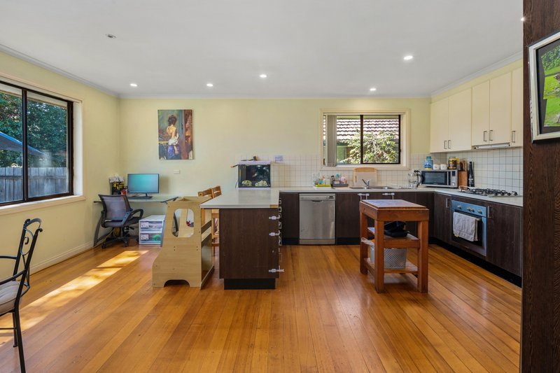 Photo - 7 Canberra Grove, Lalor VIC 3075 - Image 3