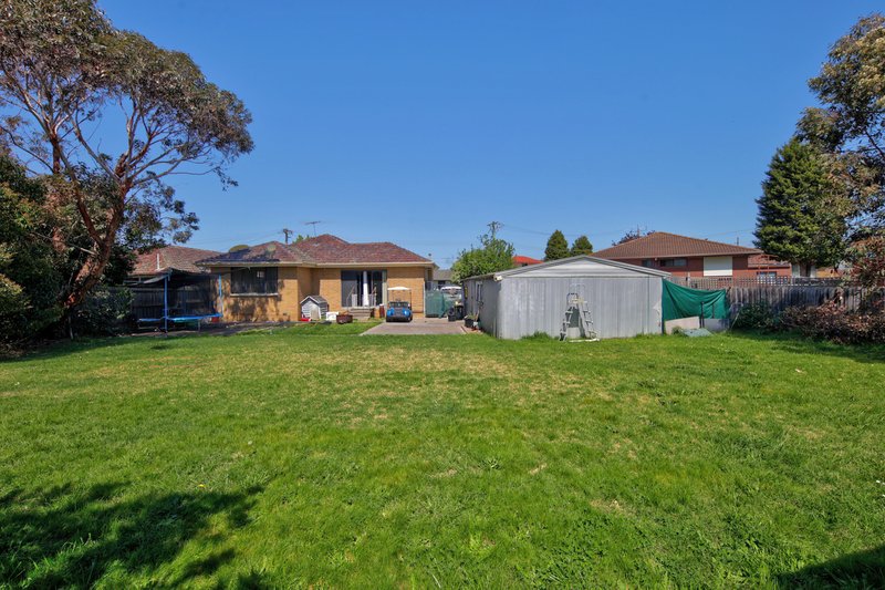 Photo - 7 Canberra Grove, Lalor VIC 3075 - Image 11