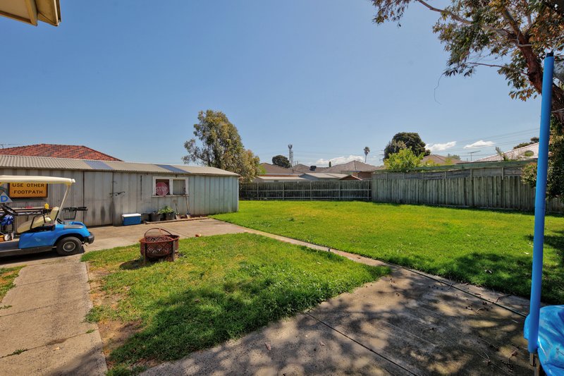 Photo - 7 Canberra Grove, Lalor VIC 3075 - Image 12