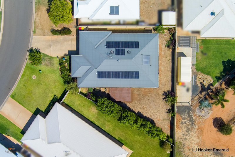 Photo - 7 Canterbury Road, Emerald QLD 4720 - Image 2