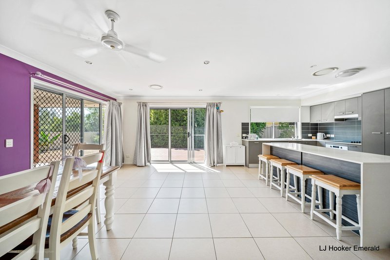 Photo - 7 Canterbury Road, Emerald QLD 4720 - Image 4