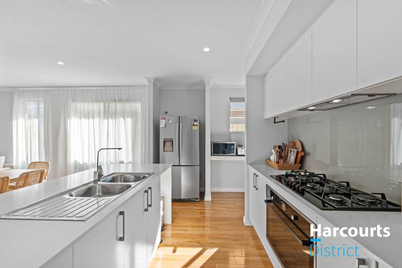 Photo - 7 Cantilever Road, Brabham WA 6055 - Image 3