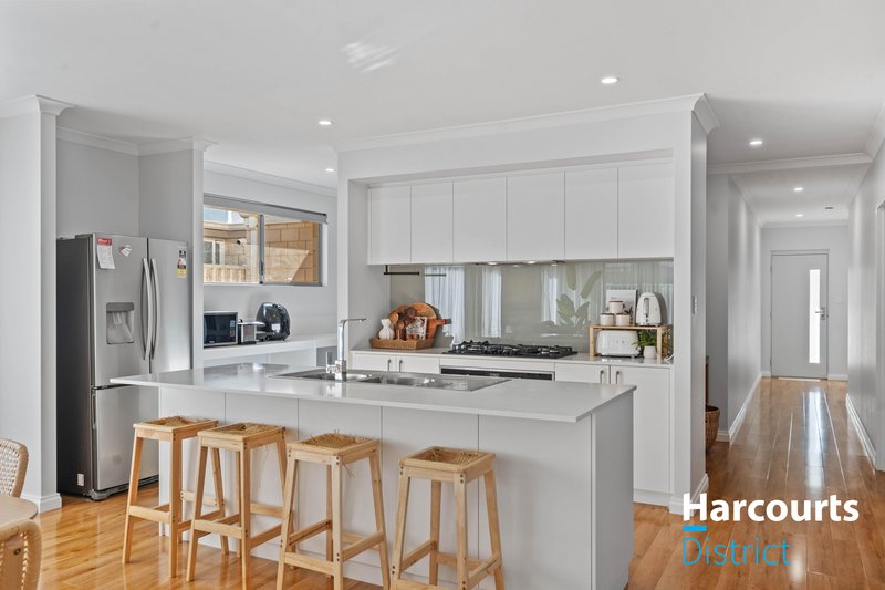 Photo - 7 Cantilever Road, Brabham WA 6055 - Image 4