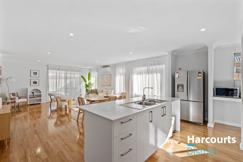 Photo - 7 Cantilever Road, Brabham WA 6055 - Image 6