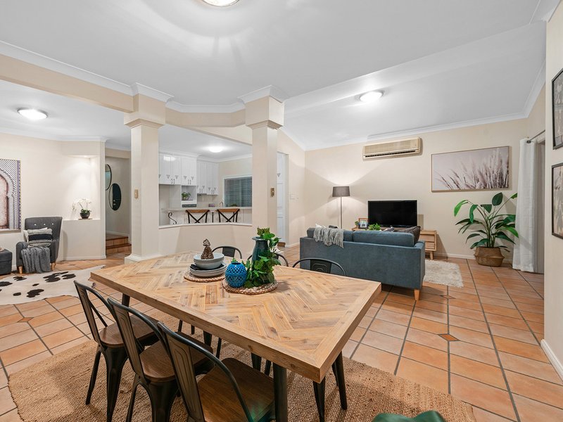 Photo - 7 Capricorn Place, Bridgeman Downs QLD 4035 - Image 9