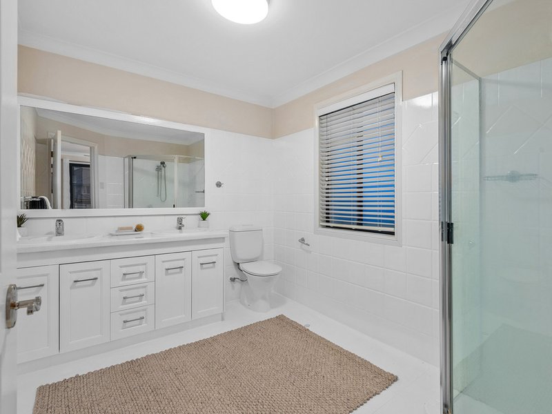 Photo - 7 Capricorn Place, Bridgeman Downs QLD 4035 - Image 14