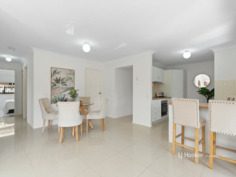 Photo - 7 Carabbean Close, Wynnum West QLD 4178 - Image 5